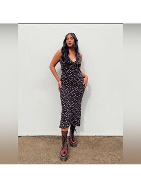 Princess Polly Black Floral Midi Dress with Pink Accent